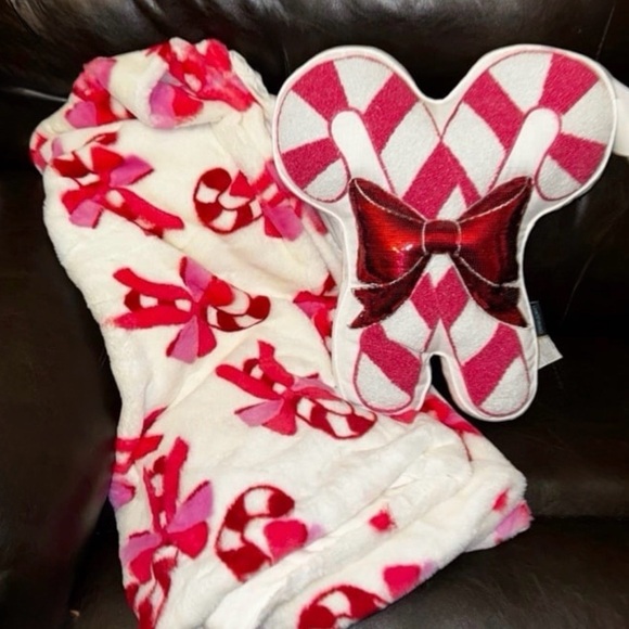 Candy Cane Blanket and Pillow Set
